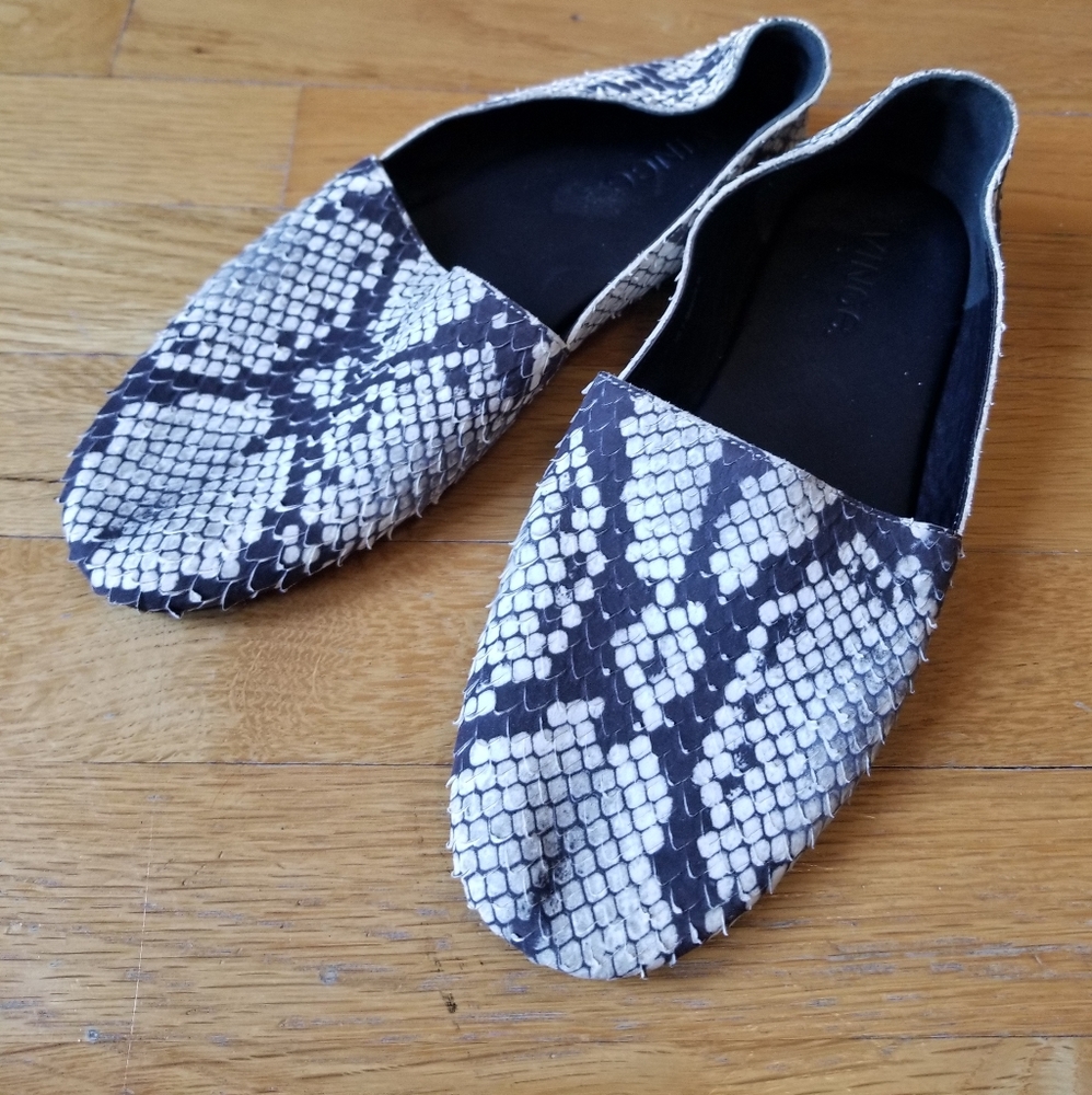 Vince. Bogart Leather snake skin pattern flats